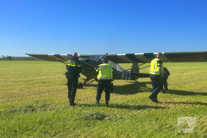 Historisch vliegtuig maakt noodlanding