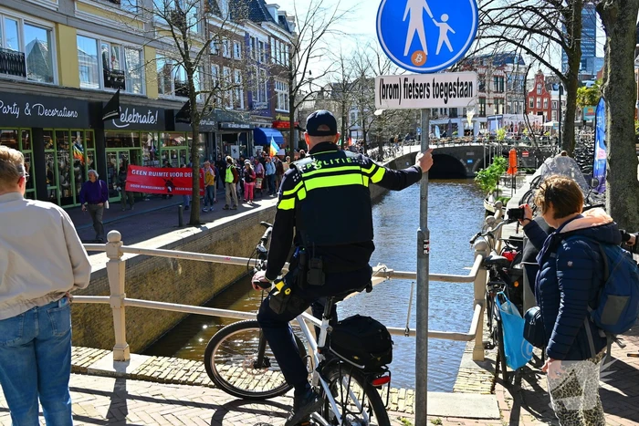 Protestmars voor menselijkheid en tegen militarisme