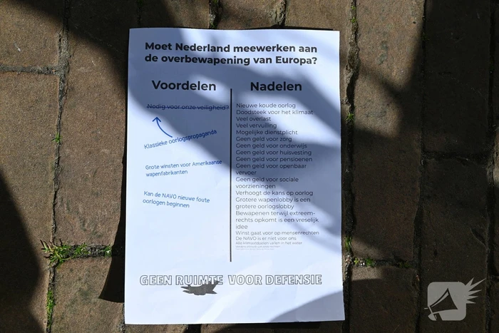 Protestmars voor menselijkheid en tegen militarisme