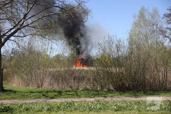 Grote natuurbrand uitgebroken in Doncksebos