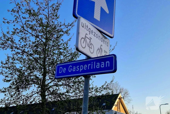Politie in kogelwerende vesten zetten straten af