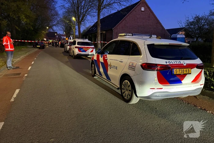Verdachten vluchten na schietpartij; politie doet aanhoudingsvuur