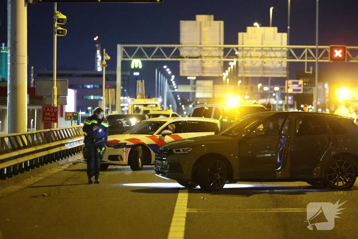 Persoon springt van viaduct bij ruzie na botsing