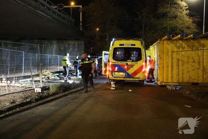 Persoon springt van viaduct bij ruzie na botsing