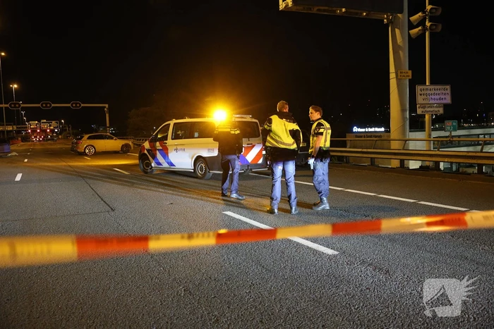 Persoon springt van viaduct bij ruzie na botsing