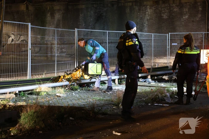 Persoon springt van viaduct bij ruzie na botsing