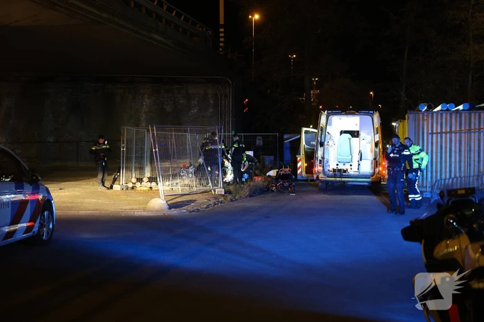 Persoon springt van viaduct bij ruzie na botsing