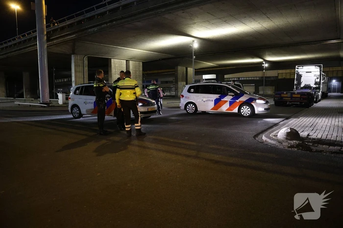 Persoon springt van viaduct bij ruzie na botsing