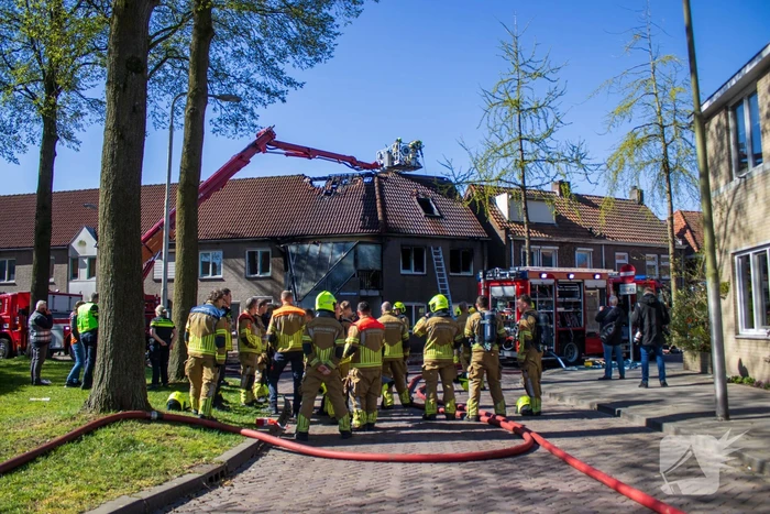 Dode aangetroffen bij woningbrand