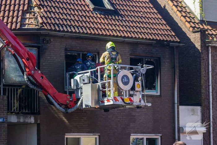 Dode aangetroffen bij woningbrand