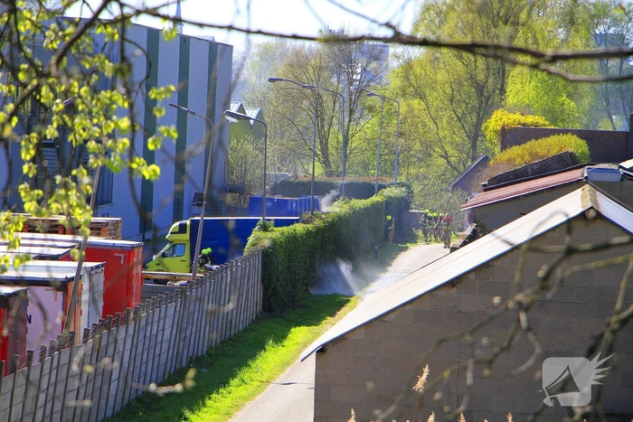 Flinke rookontwikkeling bij brand in bakwagen