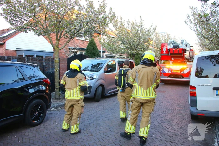 Brandweer dooft schoorsteenbrand