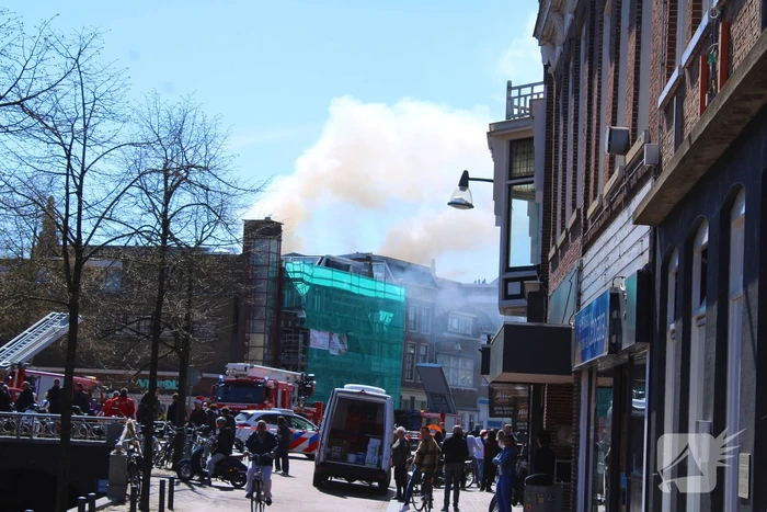 Veel rookontwikkeling door woningbrand