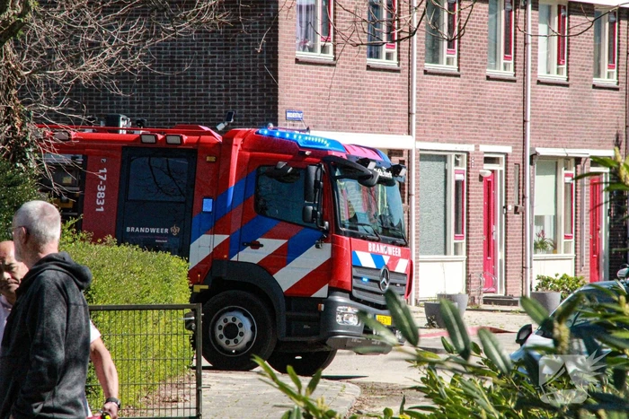 Brand op dak van onderwijsinstelling