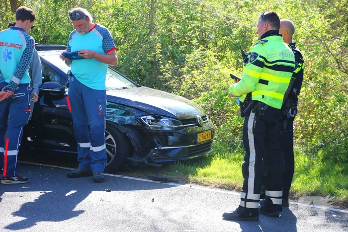 Automobilist klapt op andere automobilist tijdens afhandeling van een aanrijding