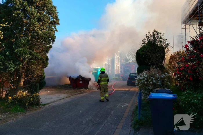 Bouwcontainer geblust door brandweer
