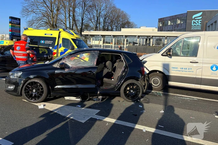 Ongeval tussen meerdere voertuigen