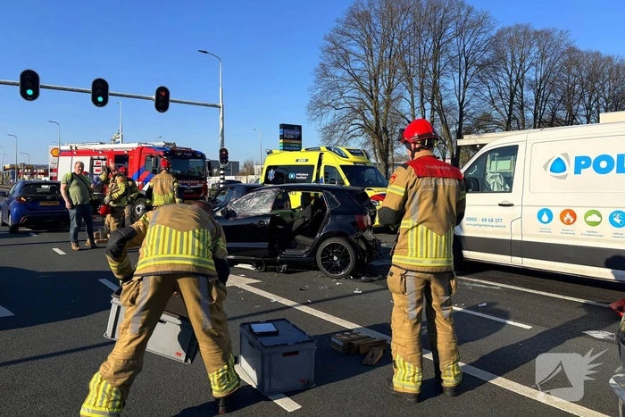 Ongeval tussen meerdere voertuigen