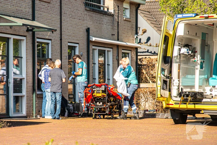 Persoon gewond na val van ladder