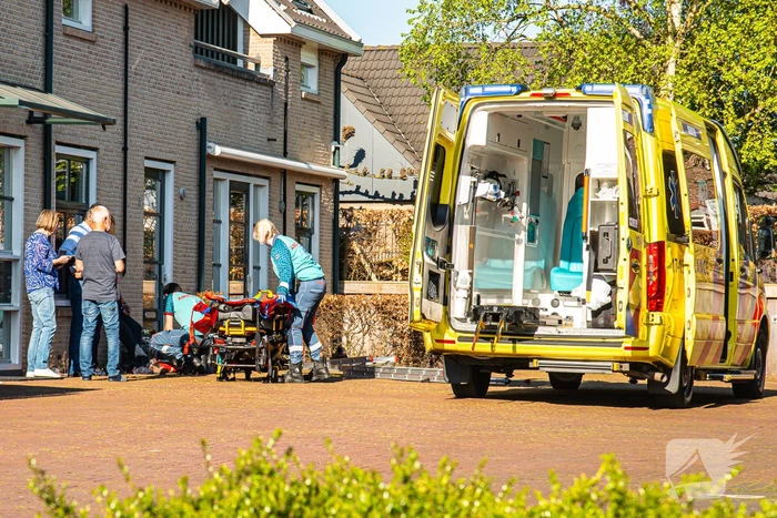 Persoon gewond na val van ladder