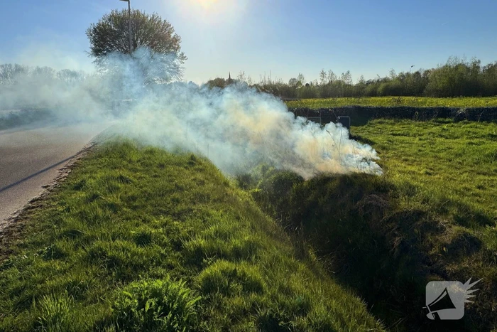 Bermbrand snel onder controle