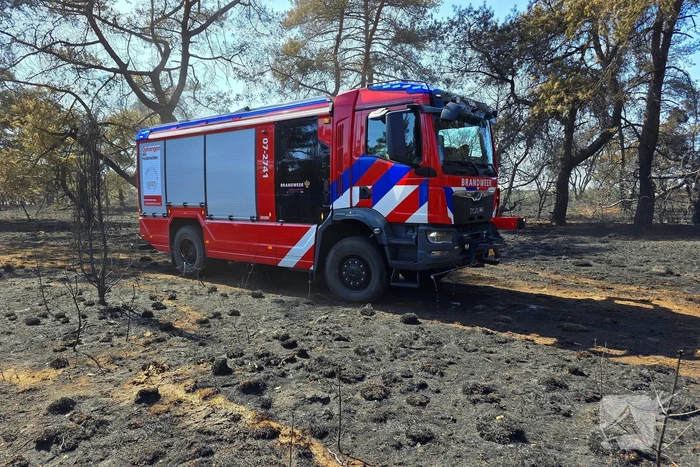 Rook waargenomen op heide brandweer blust brand
