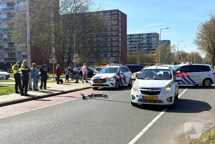 Persoon op step gewond bij aanrijding met automobilist
