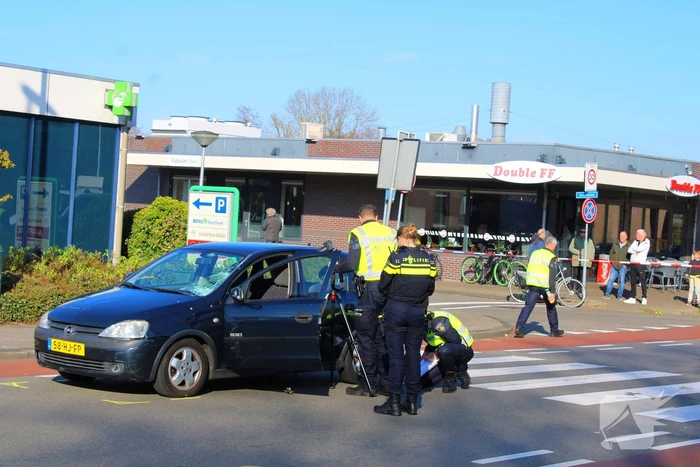 Voetganger aangereden op zebrapad door automobilist