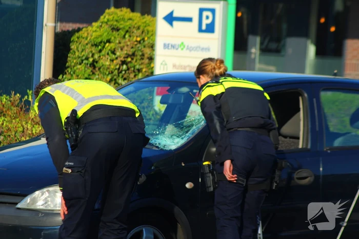 Voetganger aangereden op zebrapad door automobilist