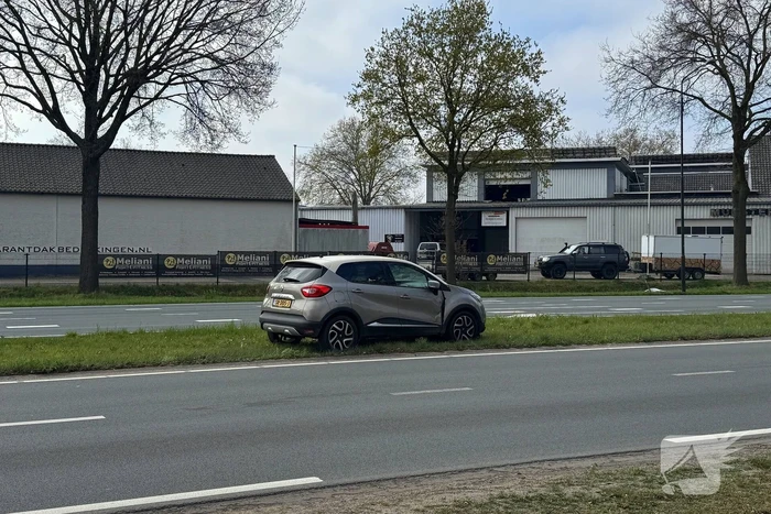 Stadsbus botst met auto doordat verkeerslichten niet werken