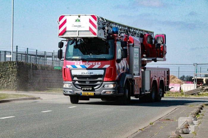 Specialistisch brandweer team ingezet voor scheepsbrand