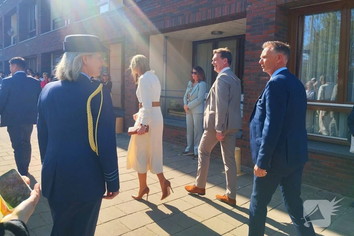 Koningin bezoekt stadsdeel Heerlerbaan voor gesprekken met inwoners en ondernemers