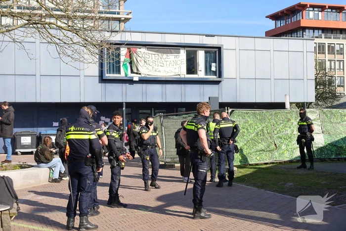 Politie ontruimd universiteit na demonstratie