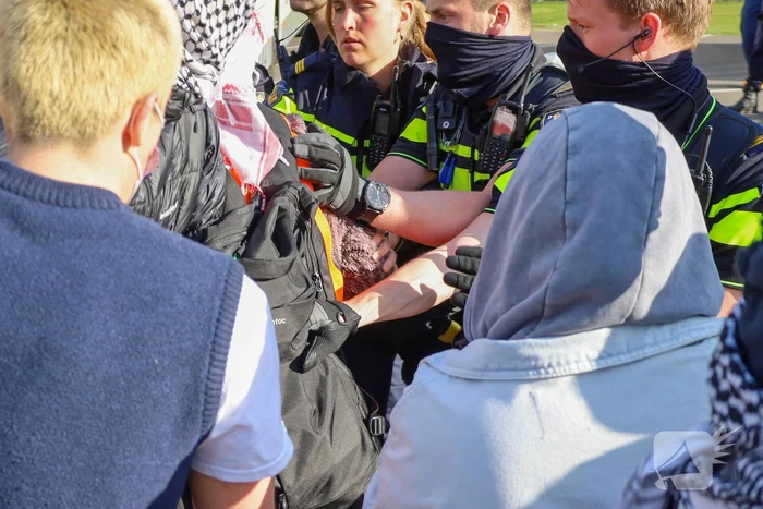 Politie ontruimd universiteit na demonstratie