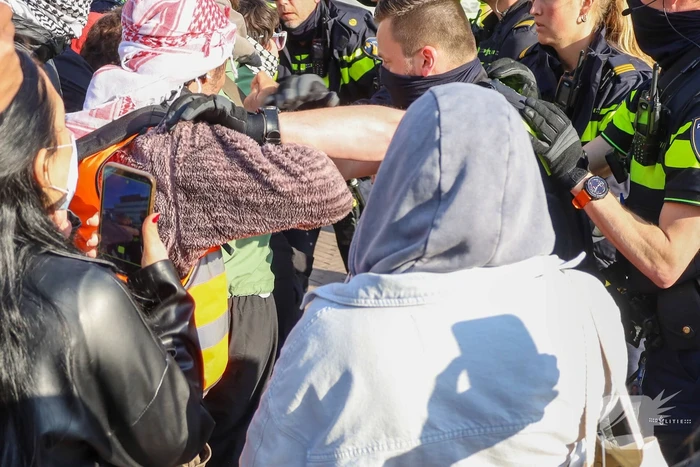 Politie ontruimd universiteit na demonstratie