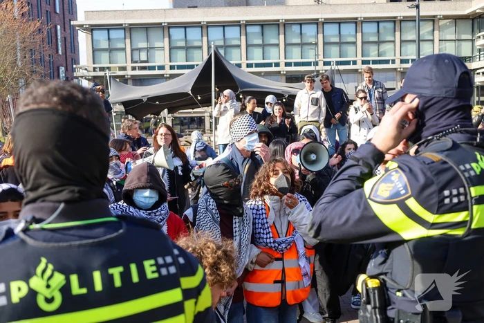 Politie ontruimd universiteit na demonstratie