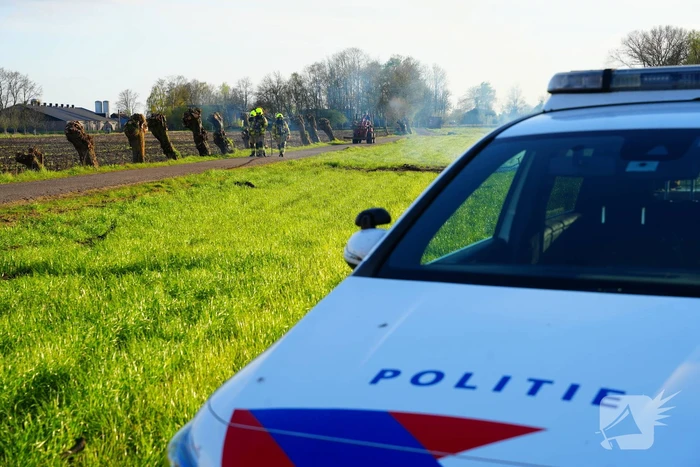 Snoeihout in vlammen, boom snel geblust