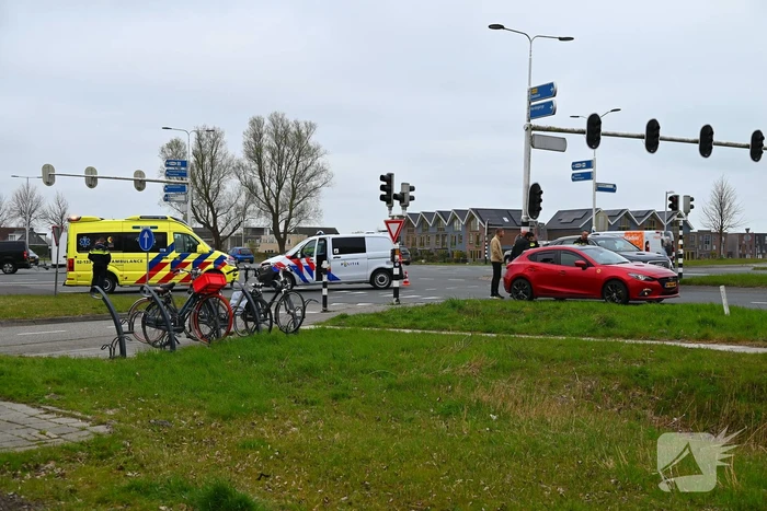 Fietser en automobilist met elkaar in botsing