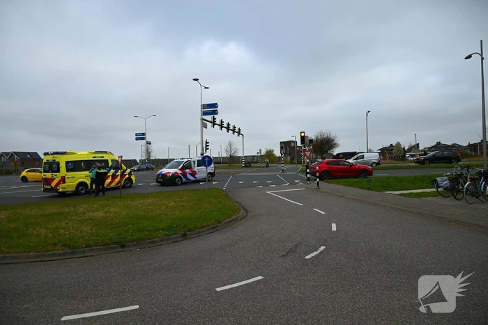 Fietser en automobilist met elkaar in botsing
