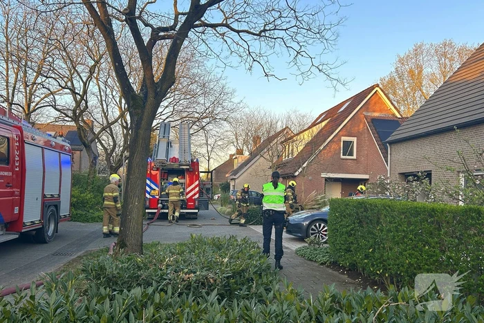 Uitslaande brand in achtertuin