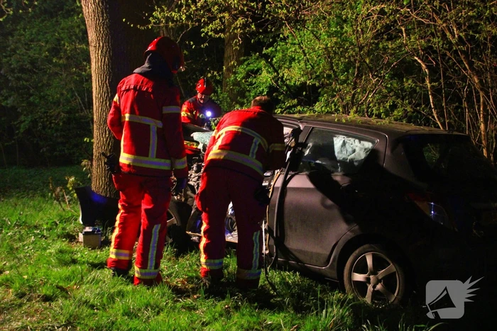 Gewonde bij ongeval tussen auto en trekker