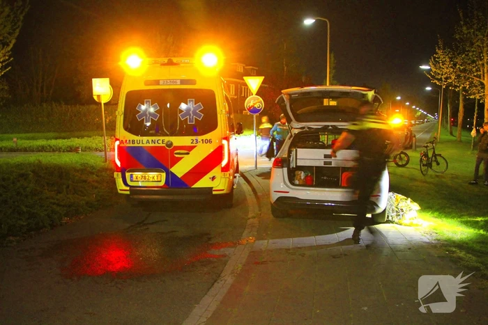 Beschonken fietser rijdt kanaal in
