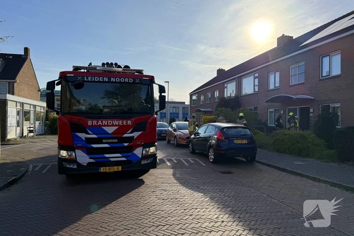 Man valt in slaap met pan op vuur