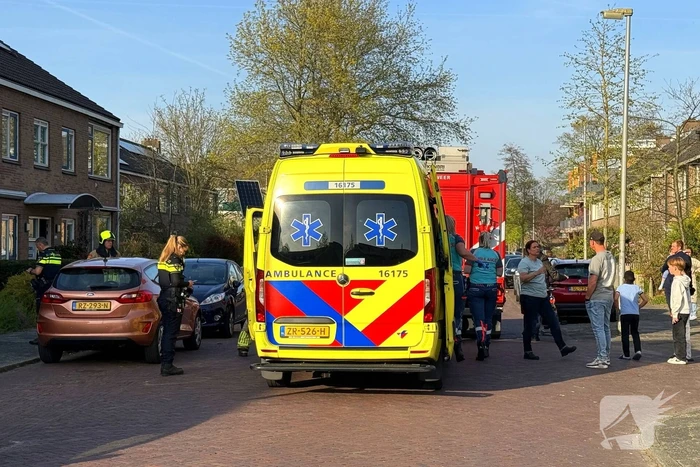 Man valt in slaap met pan op vuur