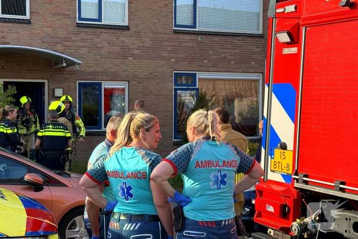 Man valt in slaap met pan op vuur
