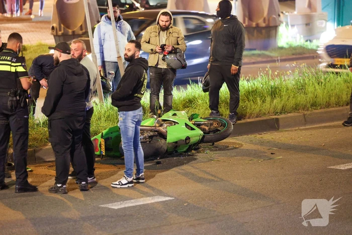 Motorrijder komt ten val