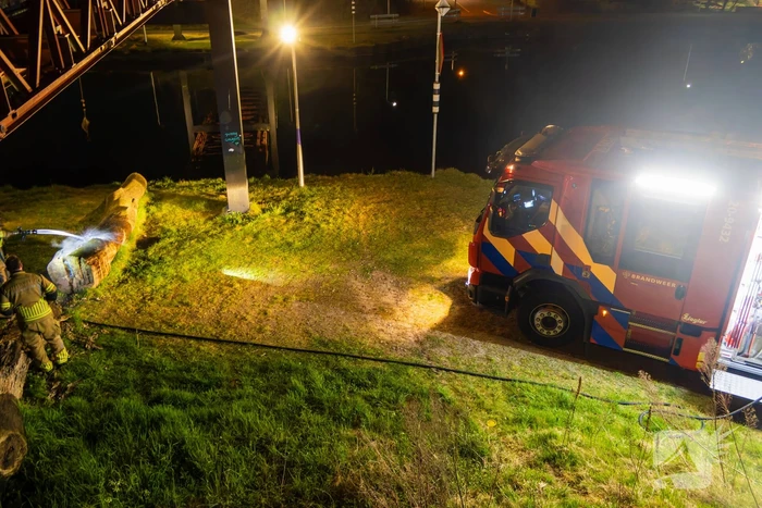 Brand ontstaan in boomstronk