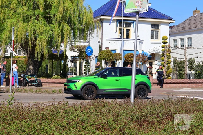 Fietser gewond bij botsing met auto