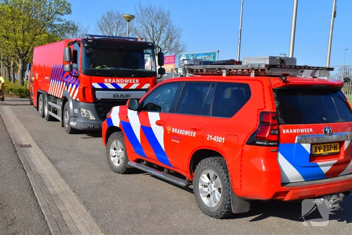 Verschillende hulpdiensten assisteren bij grote bosbrand
