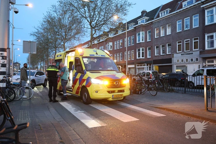 Fietser geschept bij voetgangersoversteekplaats